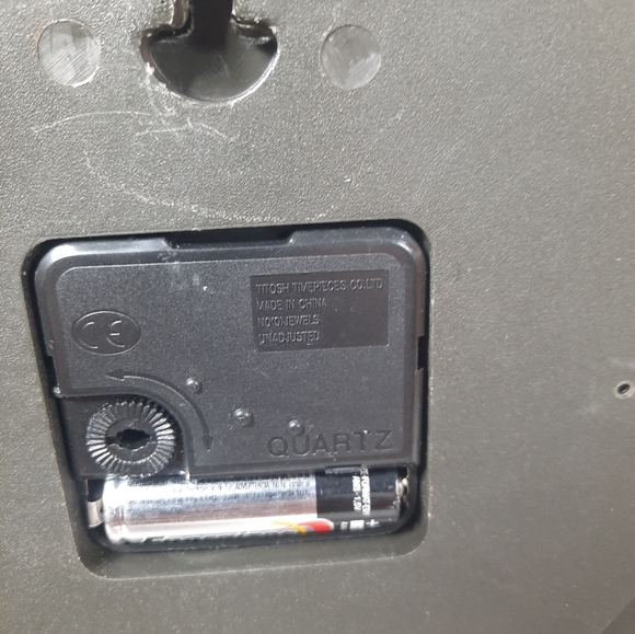 Vintage Wall Hanging Titosh Timepiece - Picture 4 of 9